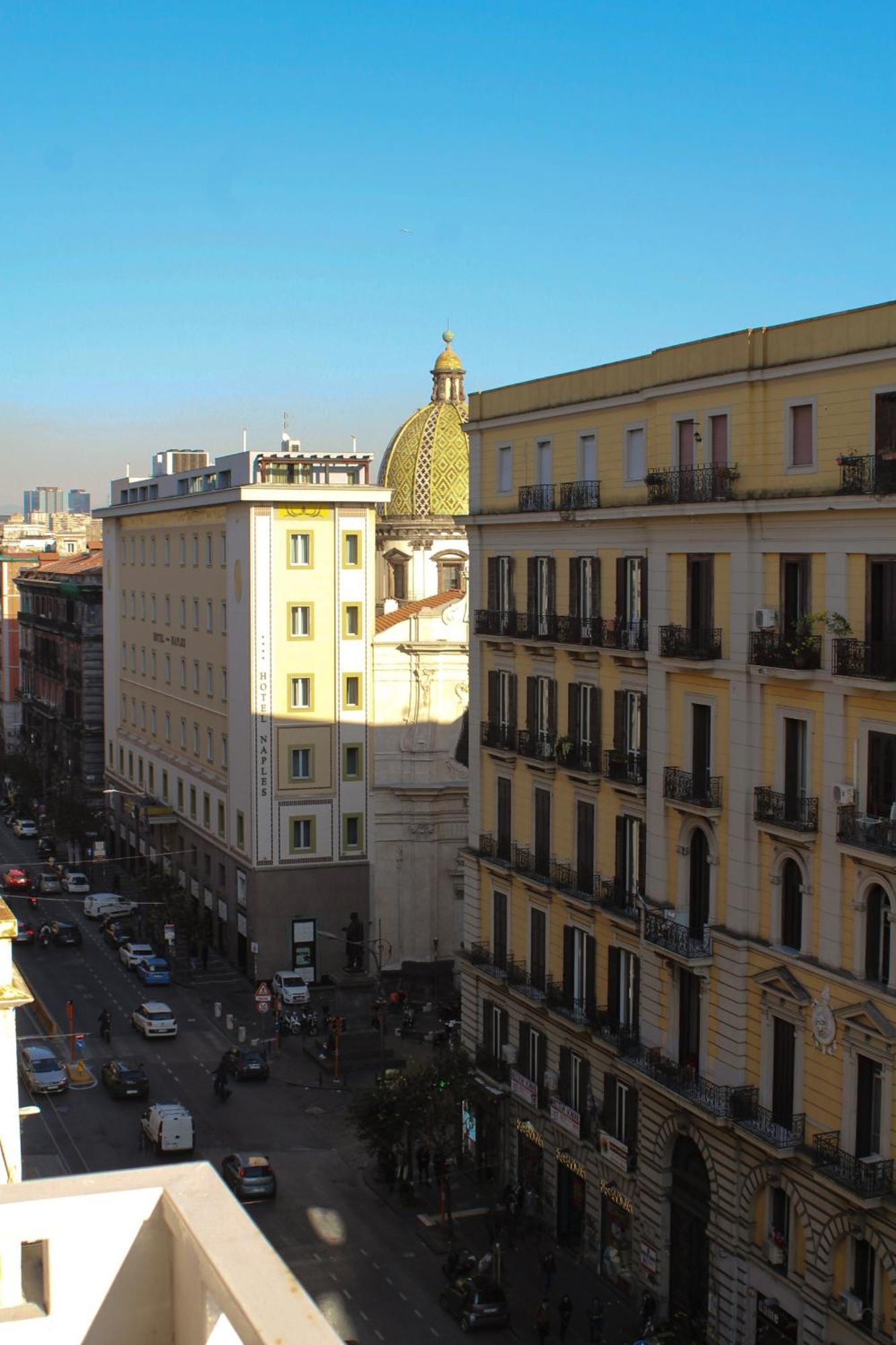 Corso Umberto 22 * Napoli